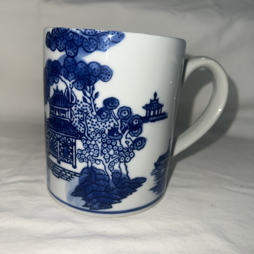 Two's Company Blue And White Mug Chinese Scene Mug Cup Coffee Tea